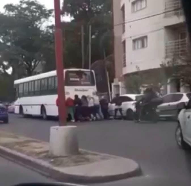 SECUESTRAN AUTO DE REMISERO QUE VIRALIZÓ VIDEO