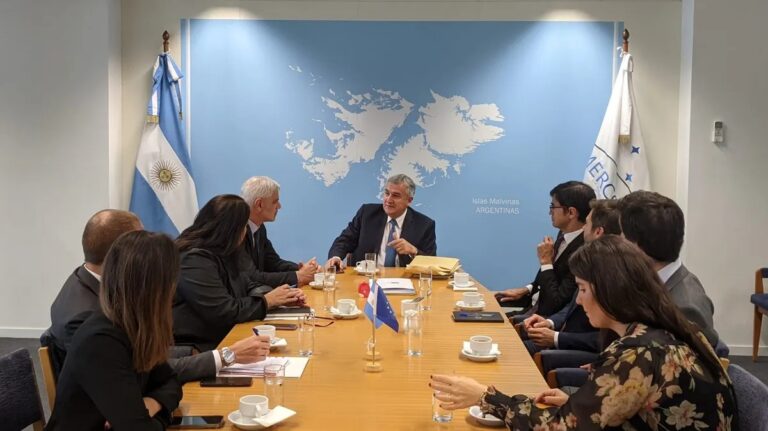 Jujuy: Morales inició una visita oficial a la Unión Europea