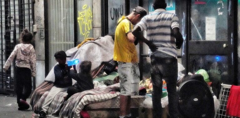 Aumentó 34% la gente que vive en la calle en la Ciudad y hay una diferencia con el Censo Nacional