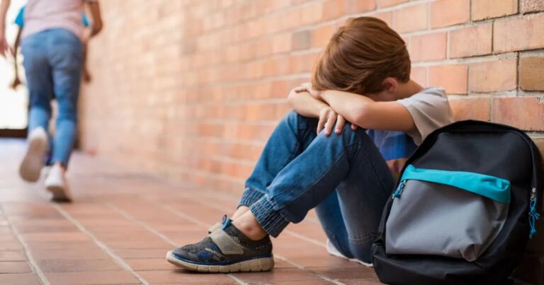 Denuncia por Presunta Discriminación en Colegio de Santiago del Estero