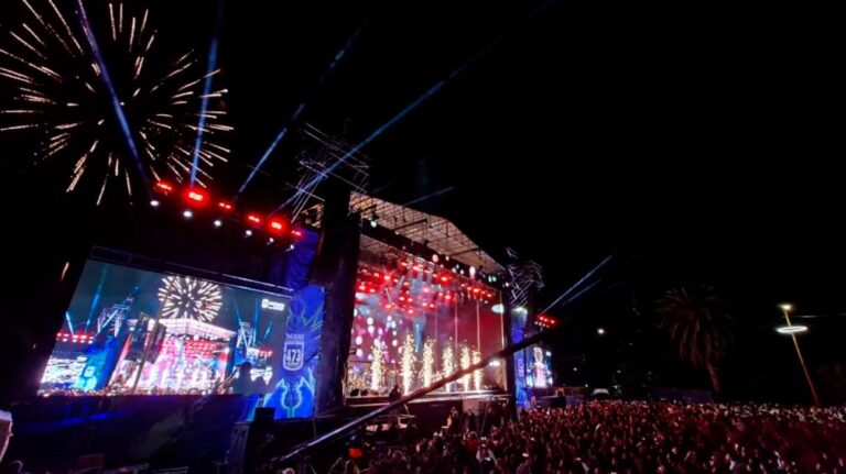 CON MÚSICA Y UNA MULTITUD, SANTIAGO DEL ESTERO CERRÓ LOS FESTEJOS POR SUS 473 AÑOS