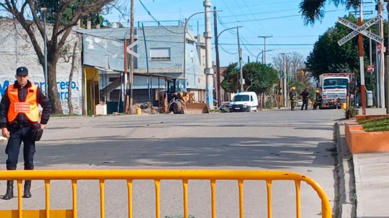 FUGA DE GAS DE GRAN MAGNITUD EN FRÍAS: EVACUARON UNA CUADRA Y CORTARON EL TRÁNSITO