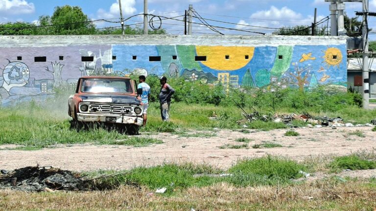 VECINOS DEL BARRIO SARMIENTO PIDEN MAYOR SEGURIDAD Y MEJORAS EN LOS ESPACIOS PÚBLICOS