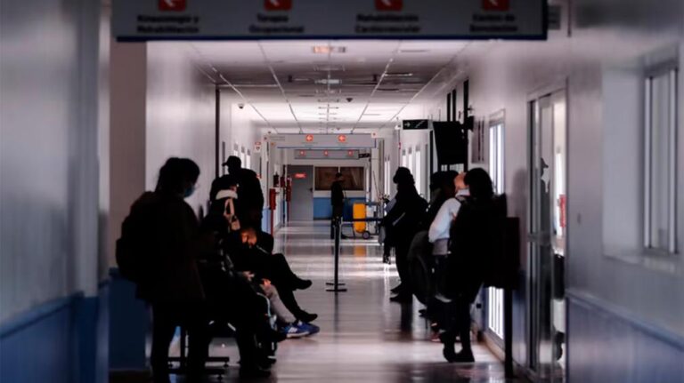 EXTRANJEROS NO RESIDENTES DEBERÁN PAGAR POR LA ATENCIÓN EN HOSPITALES NACIONALES