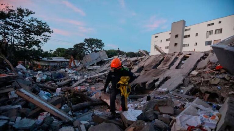 ARGENTINA ENVIARÁ UN AVIÓN HÉRCULES CON AYUDA HUMANITARIA A COLOMBIA TRAS EL TERREMOTO