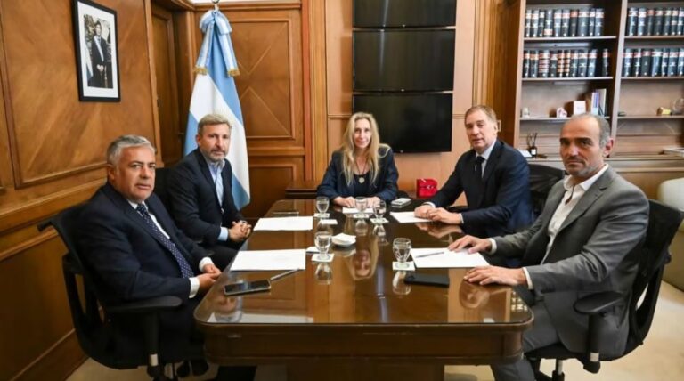 EL GOBIERNO PROFUNDIZA LAS NEGOCIACIONES CON LA OPOSICIÓN Y BUSCA ACUERDOS PARA ELIMINAR LAS PASO