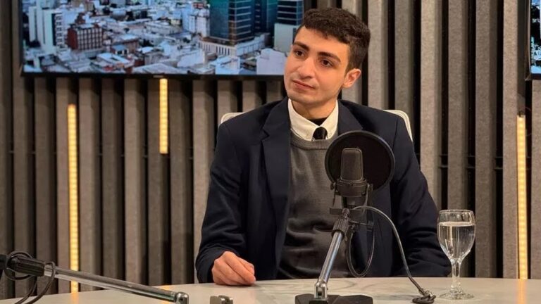 SAMIR NADER, EL JOVEN SANTIAGUEÑO QUE CONVIRTIÓ SUS LIMITACIONES EN PROYECTOS