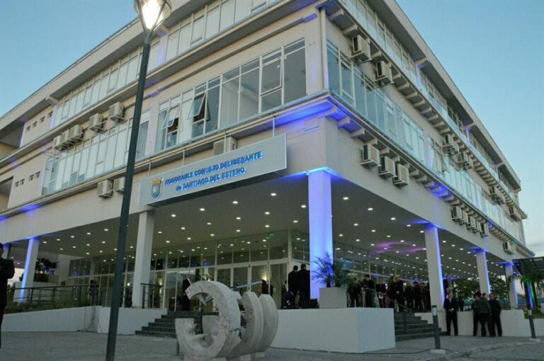 EL CONCEJO DELIBERANTE DE SANTIAGO DEL ESTERO TRATÓ UNA AMPLIA AGENDA EN SU 23ª SESIÓN