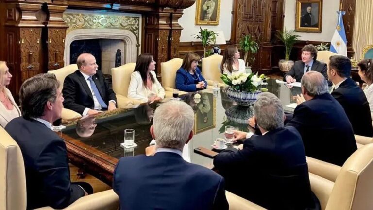 MILEI REÚNE AL GABINETE Y PREPARA UNA SEMANA CLAVE EN EL CONGRESO