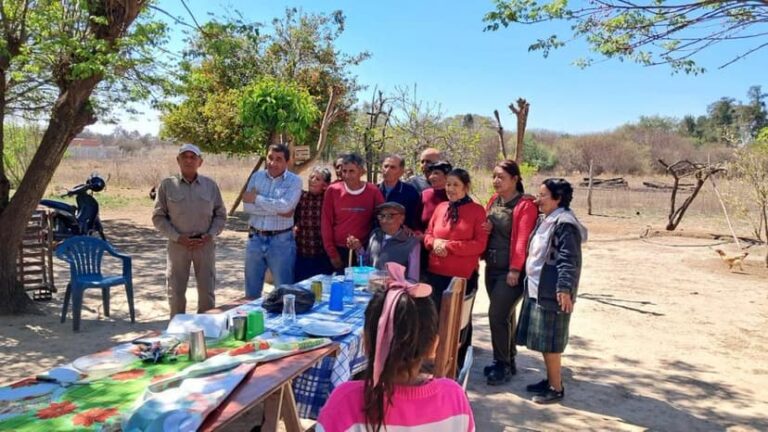 DON ZITA CELEBRA SUS 105 AÑOS RODEADO DE UNA GRAN FAMILIA