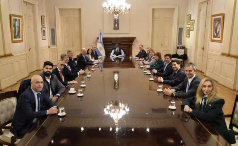 MILEI REÚNE AL GABINETE CON MALVINAS Y EL PRESUPUESTO 2027 COMO EJES
