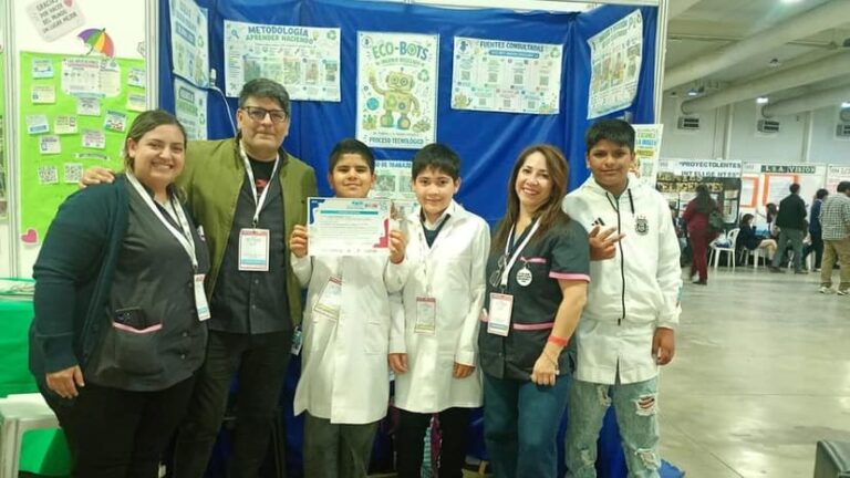 ROBOTS DE CARTÓN: LA ESCUELA DE EDUCACIÓN ESPECIAL N.º 45 FUE DISTINGUIDA EN LA FERIA DE CIENCIA