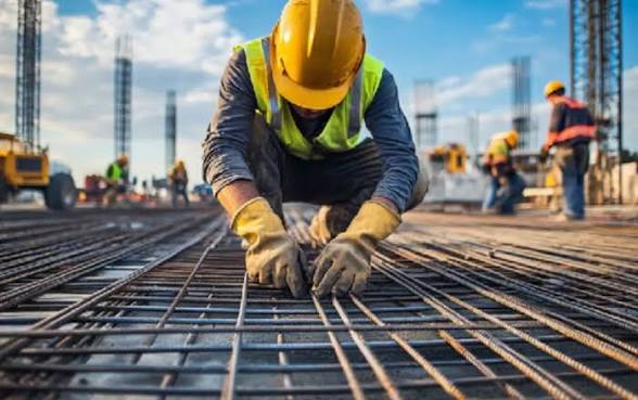 LA ACTIVIDAD ECONÓMICA CAYÓ 1,7% INTERANUAL EN AGOSTO Y PERSISTE LA DEBILIDAD EN LA INDUSTRIA Y EL COMERCIO